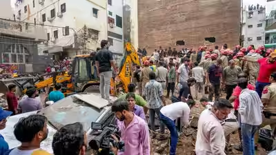 Rescue operations in Delhi building collapse